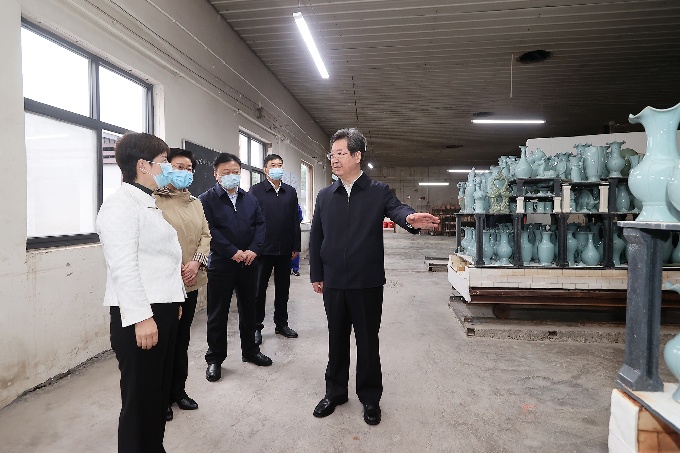平顶山市新材料产业发展_平顶山市市委书记_河南省委书记楼阳生调研科技创新